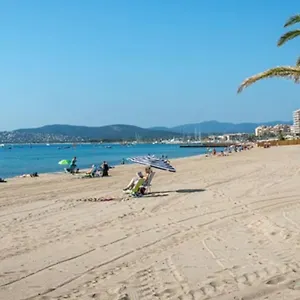 Pour 2 A 4 Personnes A 5 Min A Pied Des Plages De Appartement Fréjus